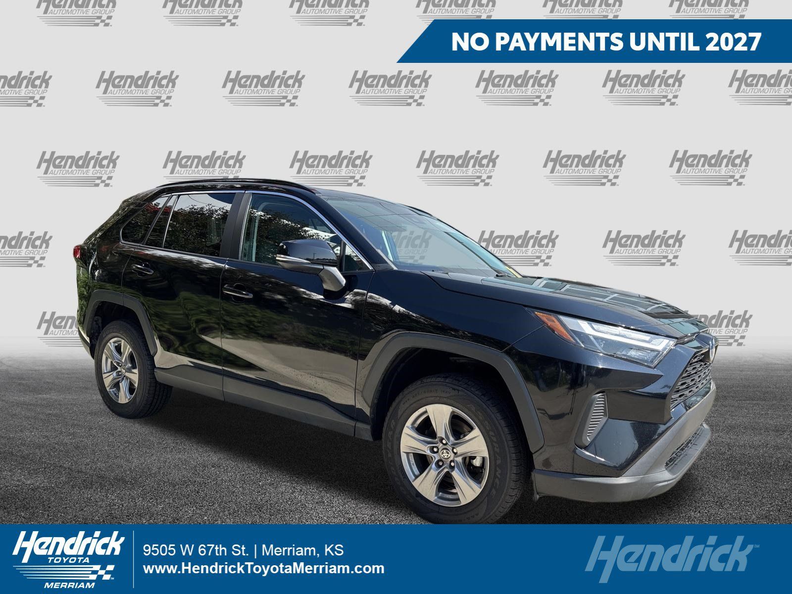 Used 2023 Toyota RAV4 LE AWD/4WD image 1