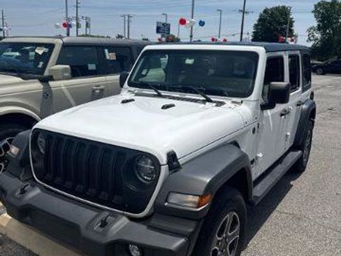 Used 2022 Jeep Wrangler Unlimited Sport AWD/4WD image 3