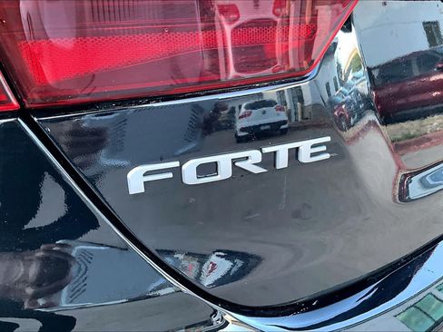 Used 2024 Kia Forte LXS FWD image 30