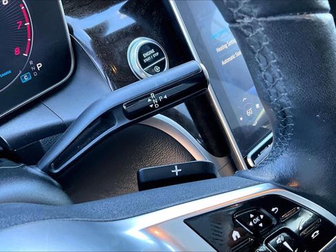 Used 2024 Mercedes-Benz GLC 300 GLC 300 image 16