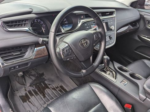 Used 2013 Toyota Avalon XLE image 4