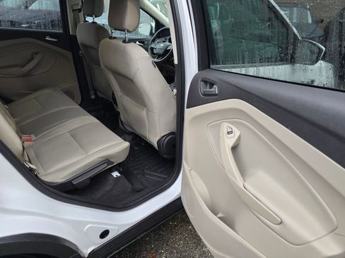 Used 2018 Ford Escape SE w/ SE Sync 3 Package image 28