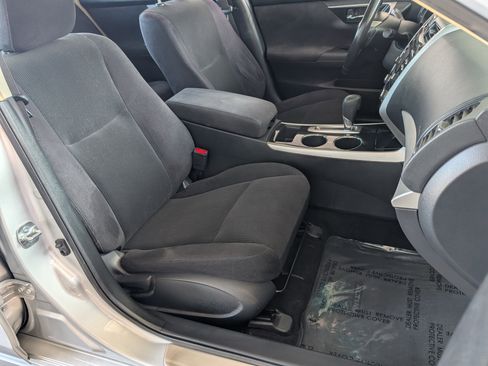 Used 2013 Nissan Altima 2.5 SV image 20