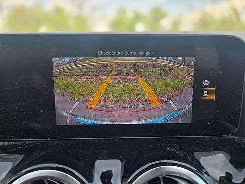 Used 2023 Mercedes-Benz GLA 250 4MATIC image 30