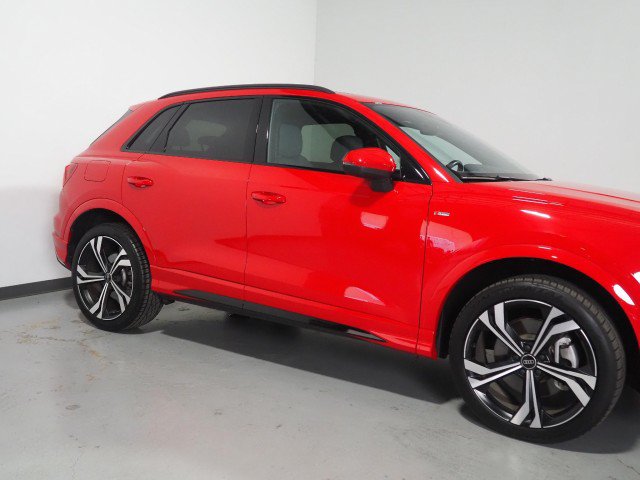 Used 2023 Audi Q3 quattro 2.0T Premium Plus w/ Premium Plus Package AWD/4WD image 47