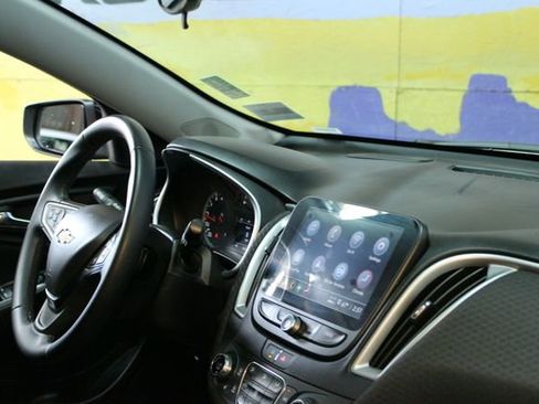 Used 2024 Chevrolet Malibu LT w/ Midnight Edition FWD image 10