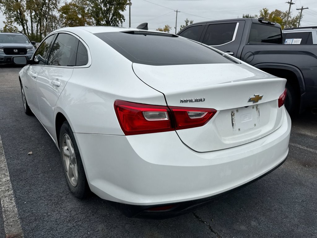 Used 2018 Chevrolet Malibu LS FWD image 3