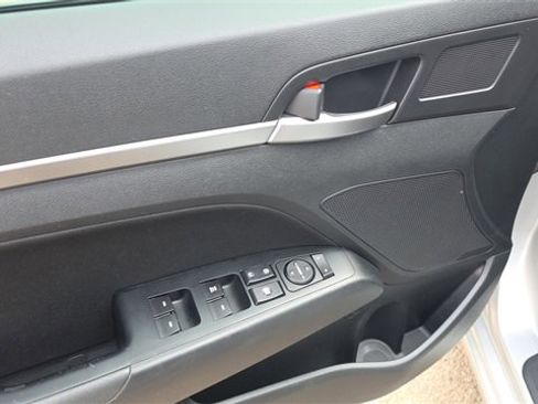 Used 2019 Hyundai Elantra SEL w/ Cargo Package image 11