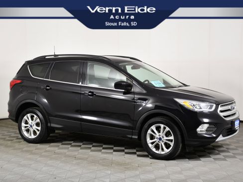 Used 2019 Ford Escape SEL image 1