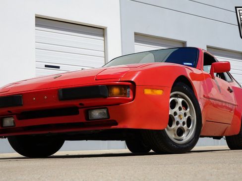 Used 1988 Porsche 944 Coupe image 23