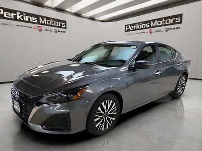 Used 2025 Nissan Altima 2.5 SV