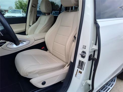 Certified 2025 Mercedes-Benz GLS 450 4MATIC image 18