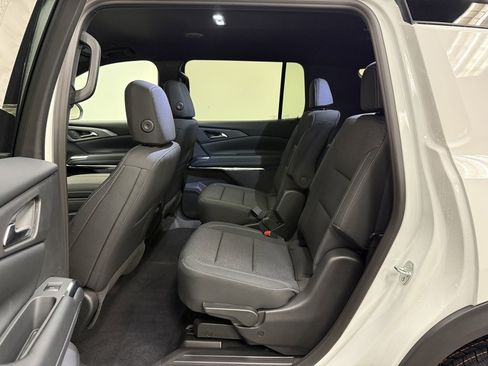 New 2026 Chevrolet Traverse LT w/ LPO, Floor Liner Package image 21