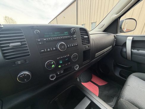 Used 2011 Chevrolet Silverado 2500 LT w/ Interior Plus Package image 27