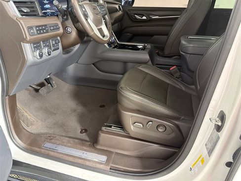 Used 2022 GMC Yukon Denali w/ Max Trailering Package image 10