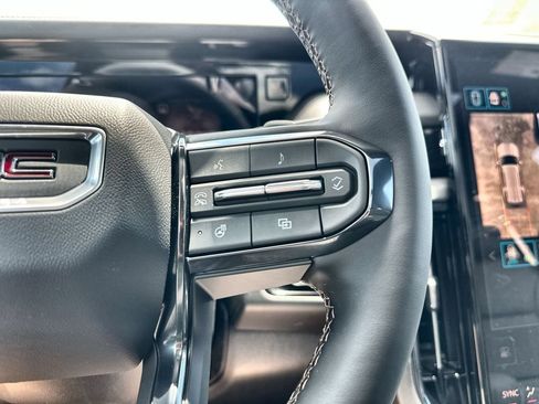 New 2026 GMC Yukon AT4 w/ AT4 Premium Plus Package AWD/4WD image 32