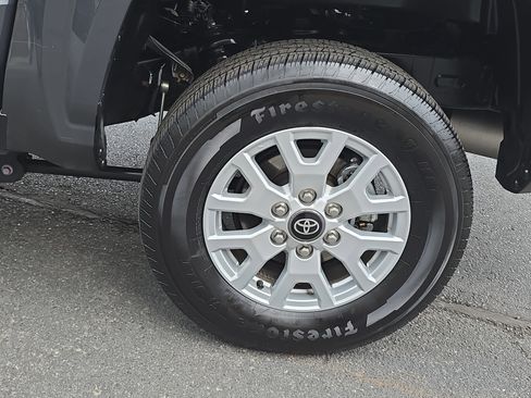 Used 2024 Toyota Tacoma SR5 image 31