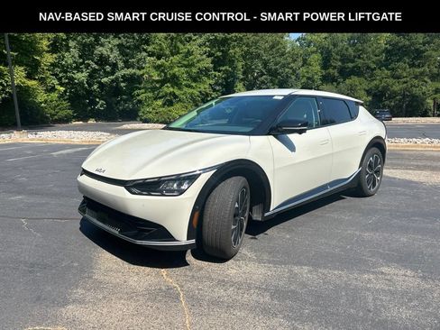 Used 2024 Kia EV6 Wind w/ Wind Technology Package AWD/4WD image 2