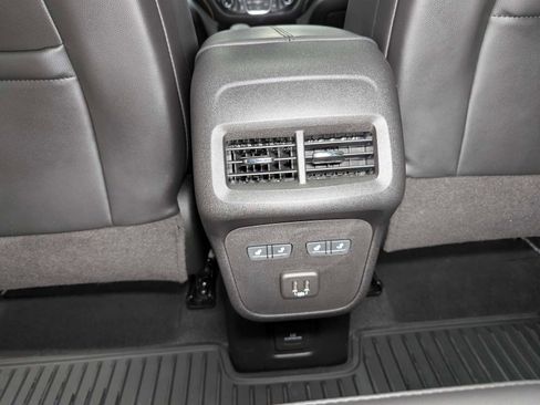 Certified 2022 Chevrolet Equinox Premier image 22