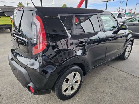 Used 2015 Kia Soul FWD image 6