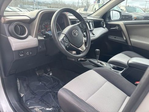 Used 2015 Toyota RAV4 XLE image 19