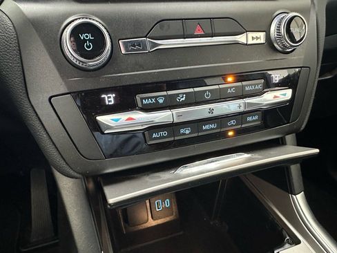 Certified 2020 Ford Explorer XLT w/ Equipment Group 202A image 44