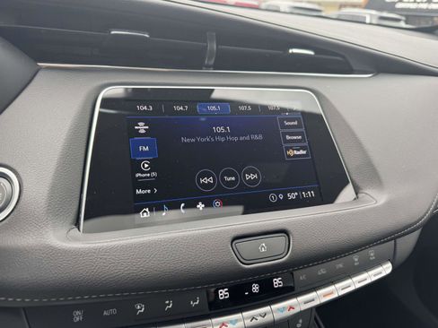 Certified 2023 Cadillac XT4 Luxury w/ Cold Weather Package image 15