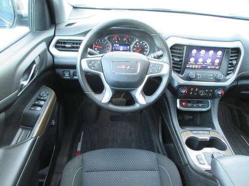 Used 2023 GMC Acadia SLE w/ Driver Convenience Package FWD image 14