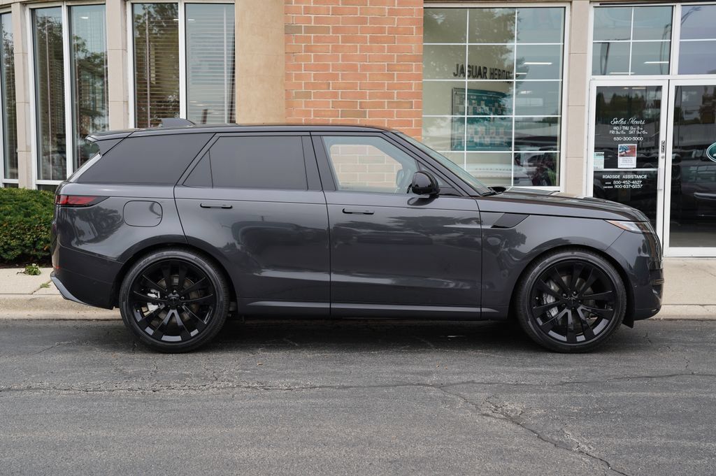 New 2026 Land Rover Range Rover Sport SE AWD/4WD image 7