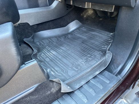 Used 2018 Ford F150 Lariat w/ Equipment Group 502A Luxury AWD/4WD image 13