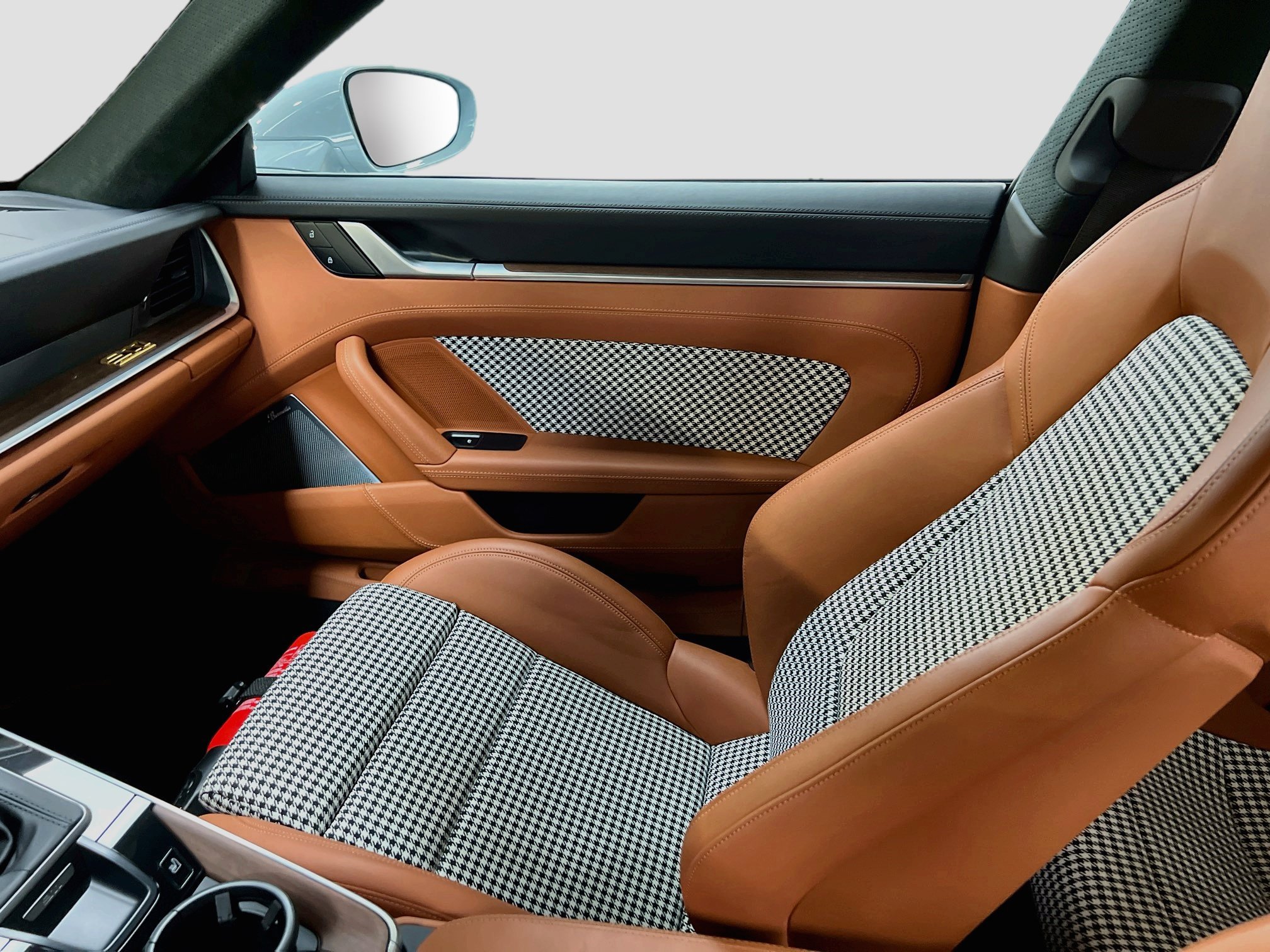 Certified 2023 Porsche 911 Sport Classic RWD image 25