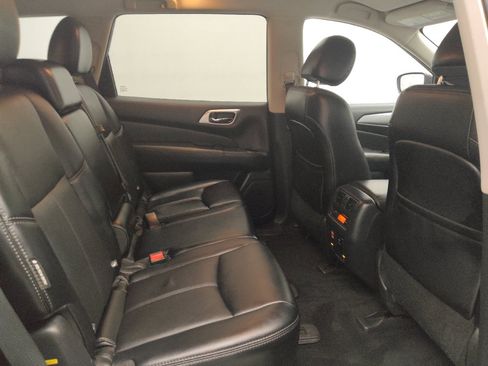 Used 2018 Nissan Pathfinder SL w/ Midnight Edition Package AWD/4WD image 19