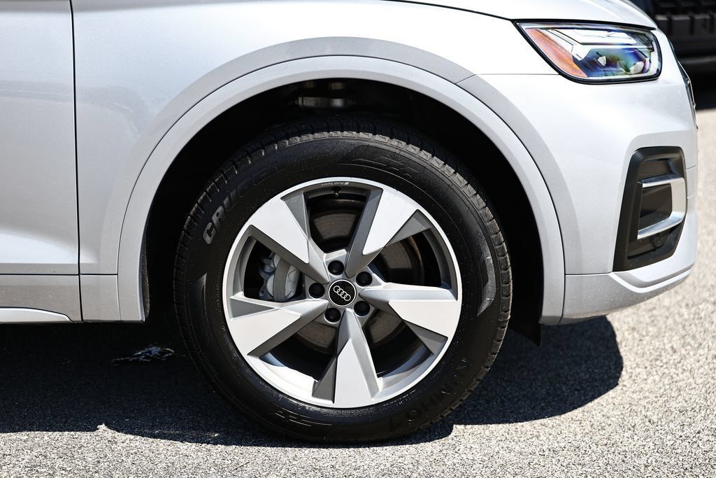 Certified 2023 Audi Q5 Premium w/ Premium Plus Package AWD/4WD image 5