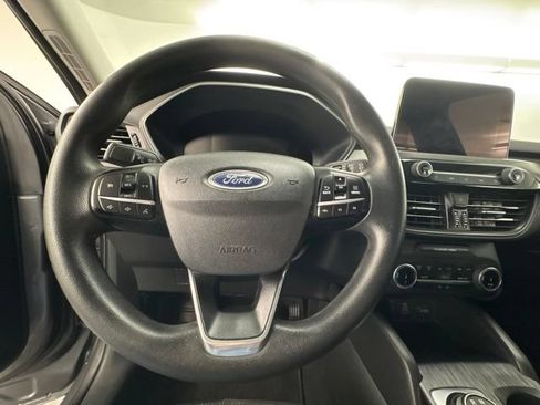 Used 2025 Ford Escape Active AWD/4WD image 18