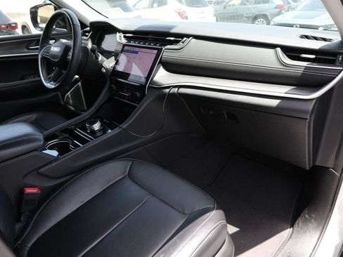 Used 2022 Jeep Grand Cherokee Limited RWD image 18