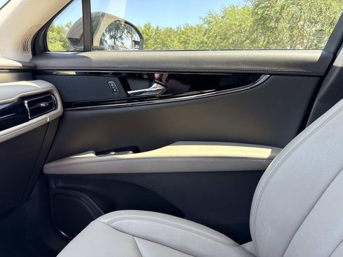 Certified 2023 Lincoln Nautilus FWD w/ Premium Package image 22
