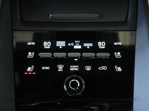 New 2026 Porsche Macan 4 Electric image 21