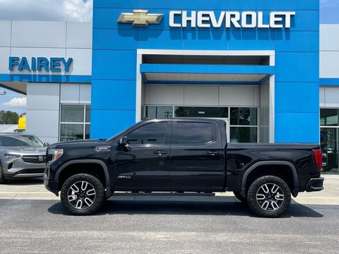 Used 2019 GMC Sierra 1500 AT4 w/ AT4 Premium Package AWD/4WD image 2