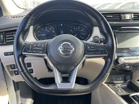 Used 2022 Nissan Rogue Sport SL w/ Premium Package image 13