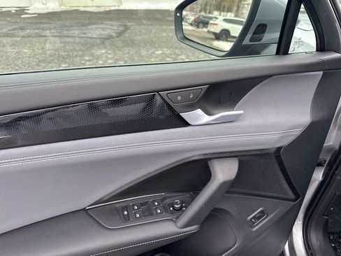 New 2026 Volkswagen Tiguan SE image 17