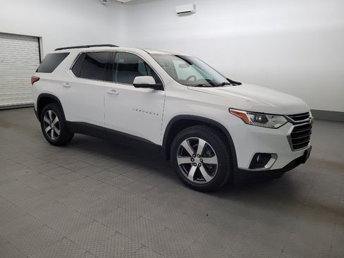 Used 2021 Chevrolet Traverse LT w/ LT Premium Package AWD/4WD image 11