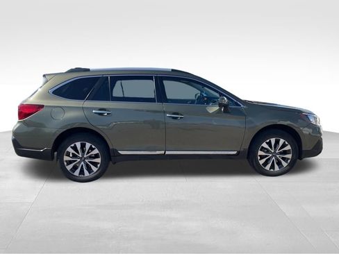 Used 2019 Subaru Outback 2.5i Touring image 8