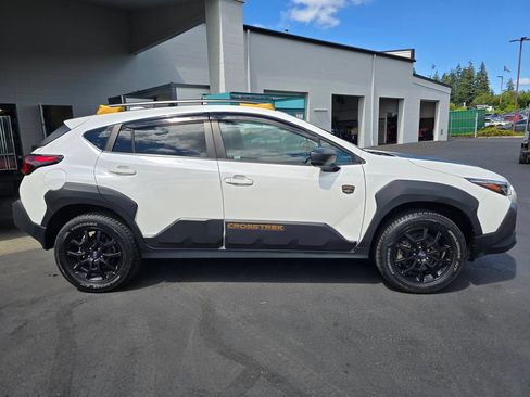 Certified 2024 Subaru Crosstrek 2.5i Wilderness w/ Crosstrek Mirror Package AWD/4WD image 3