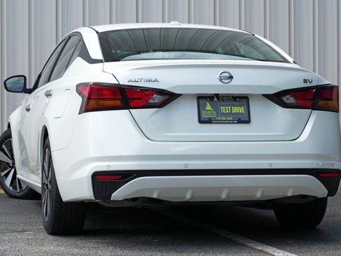 Used 2022 Nissan Altima 2.5 SV FWD image 5