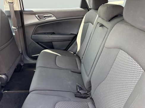 Used 2024 Kia Sportage LX image 17