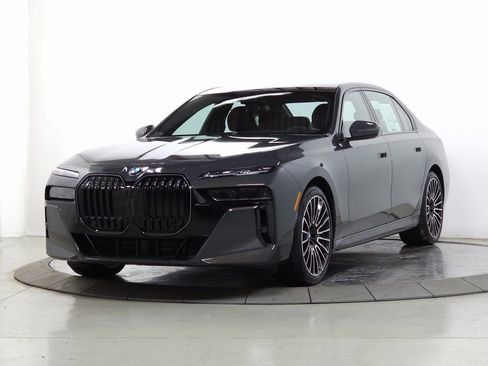 New 2026 BMW 760i xDrive w/ Executive Package AWD/4WD image 3