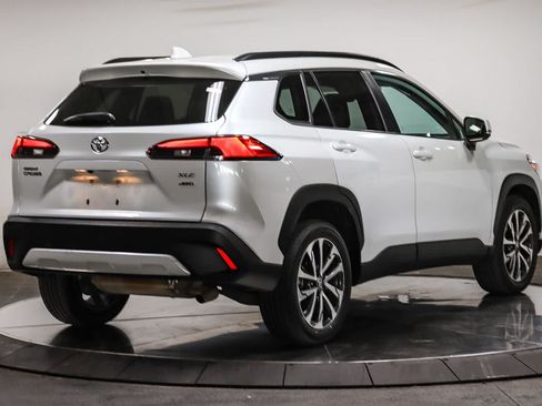 Certified 2022 Toyota Corolla Cross XLE AWD/4WD image 5