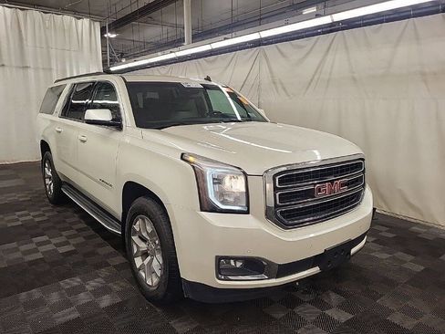 Used 2015 GMC Yukon XL SLT image 4