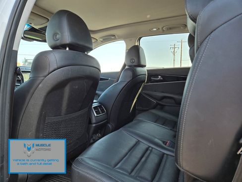 Used 2020 Kia Sorento SX image 15