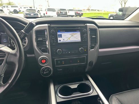 Used 2017 Nissan Titan PRO-4X image 12